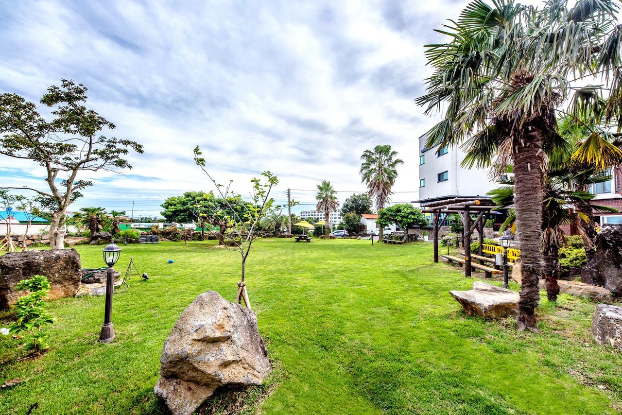 Jeju Skyhill Pension Seogwipo Exterior photo